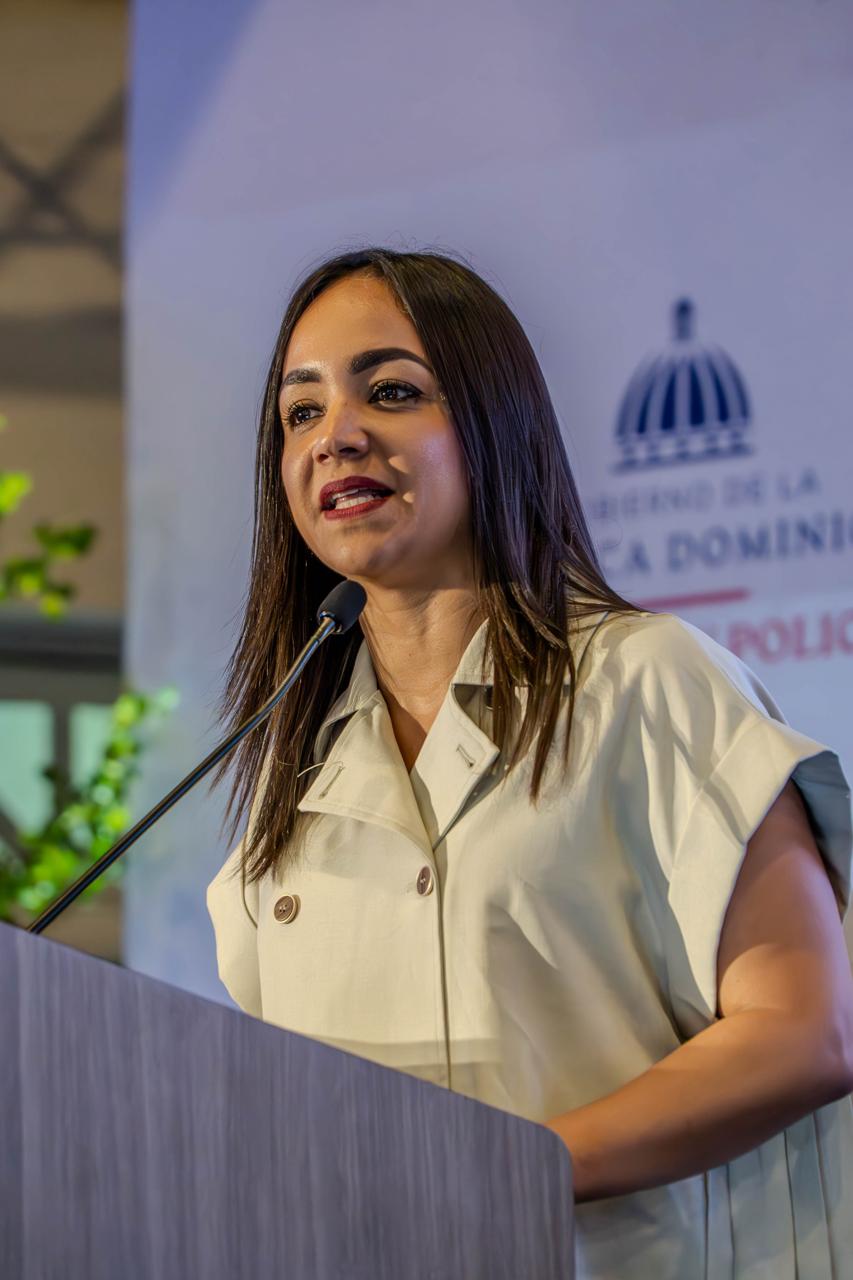 Otras 900 mujeres serán formadas para pertenecer a la Policía Nacional a partir de enero