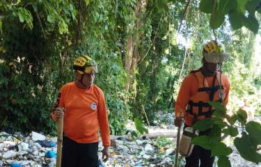 Encuentran sin vida a niña de cinco años arrastrada por cañada en Villa Mella