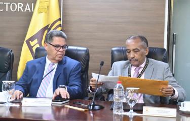 Emdoc, el único grupo en la competencia por la nueva cédula