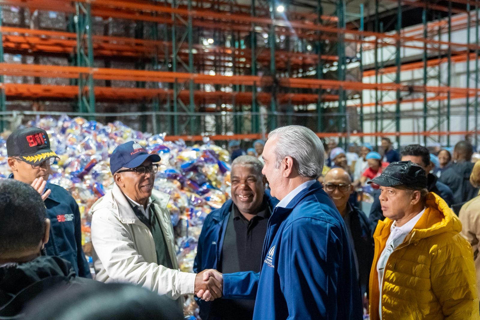 Presidente Abinader realiza recorrido por las instalaciones de la Dirección de Asistencia Social y Alimentación Comunitaria (DASAC)