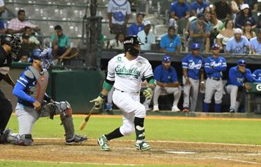 Las Estrellas dejan en el terreno al Licey