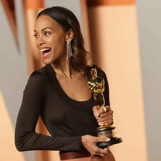 La actriz dominicana Zoe Saldaña se convierte en la más taquillera de todos los tiempos