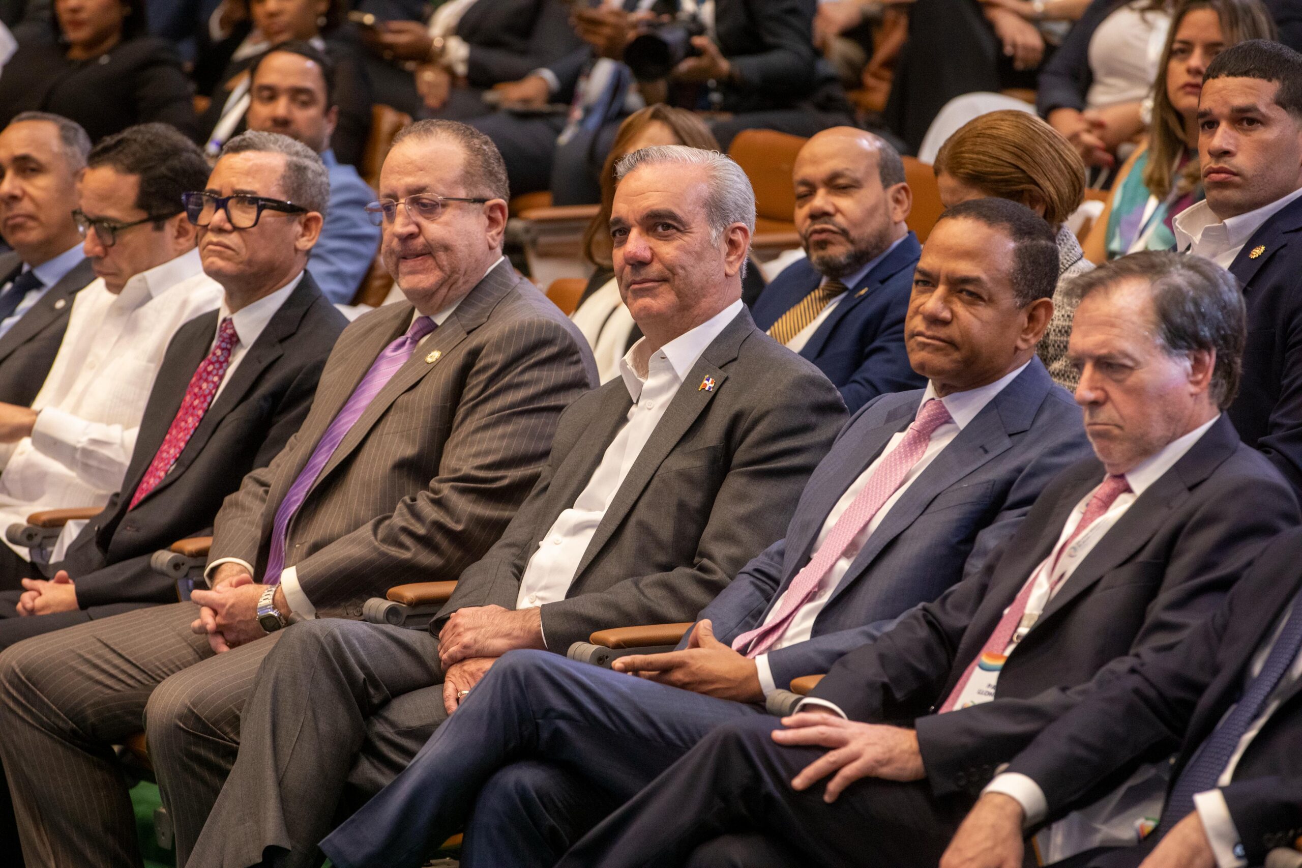 Presidente Abinader Impulsa la transformación del sector seguro como motor de desarrollo en la inauguración de la XVIII Cumbre Iberoamericana del Seguro