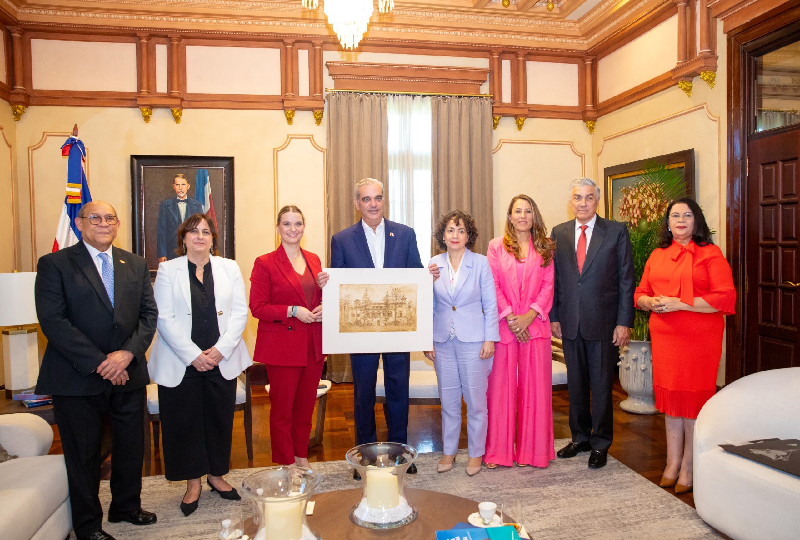 Presidente Abinader recibe en visita de cortesía a la presidenta del Gobierno de las Islas Baleares