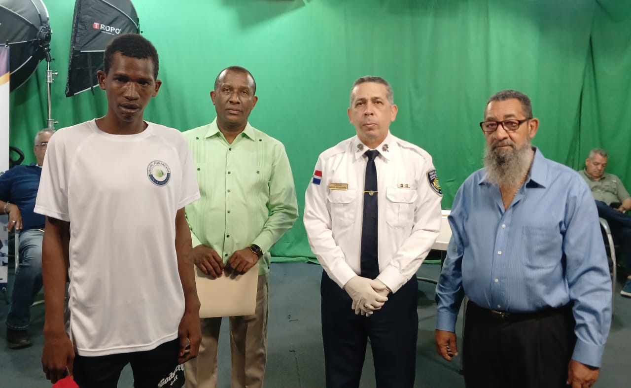 Se entrega a la Policía joven vinculado a asalto y robo de celulares en Haina