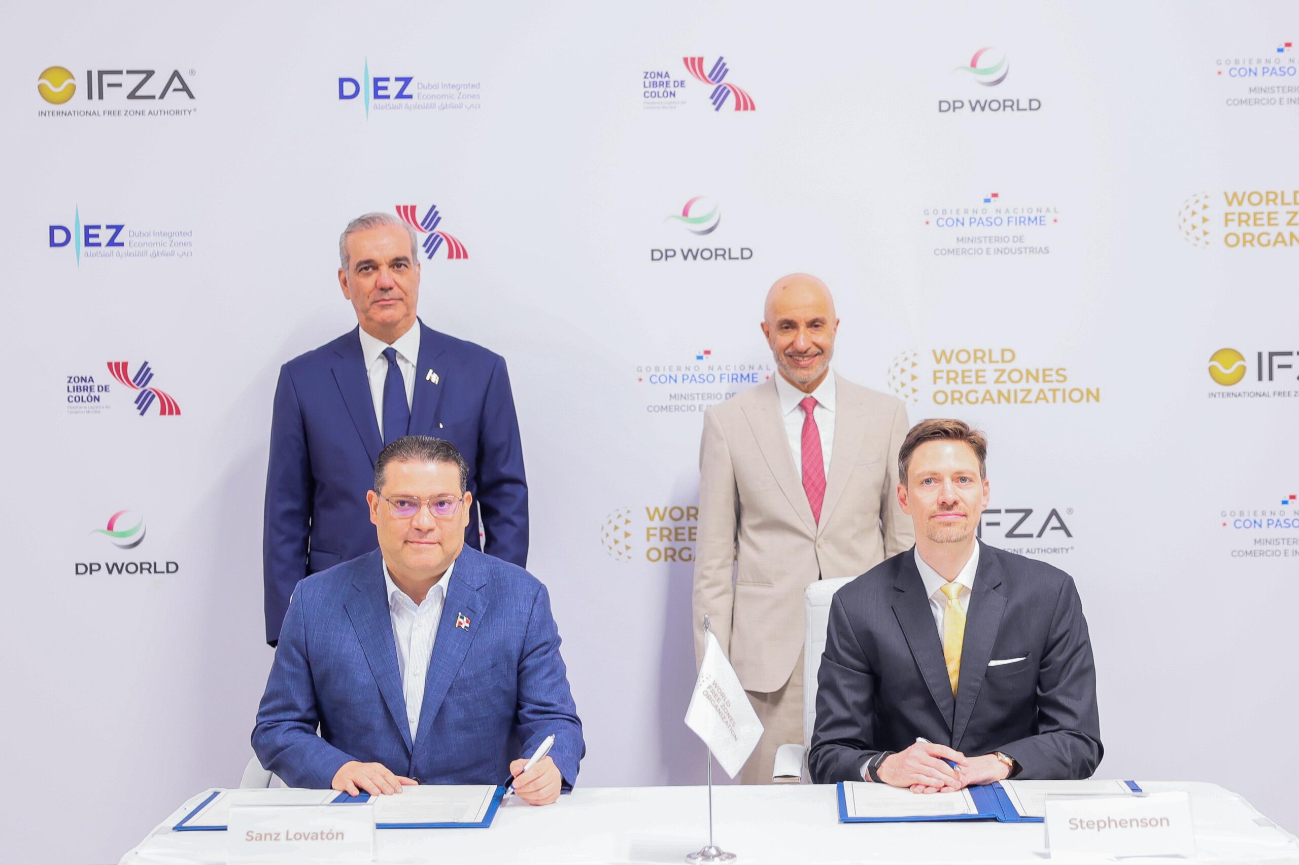 Gobierno dominicano y Organización Mundial de Zonas Francas firman memorando para fortalecer cooperación y promover inversiones para el desarrollo de zonas francas, exportaciones y comercio internacional